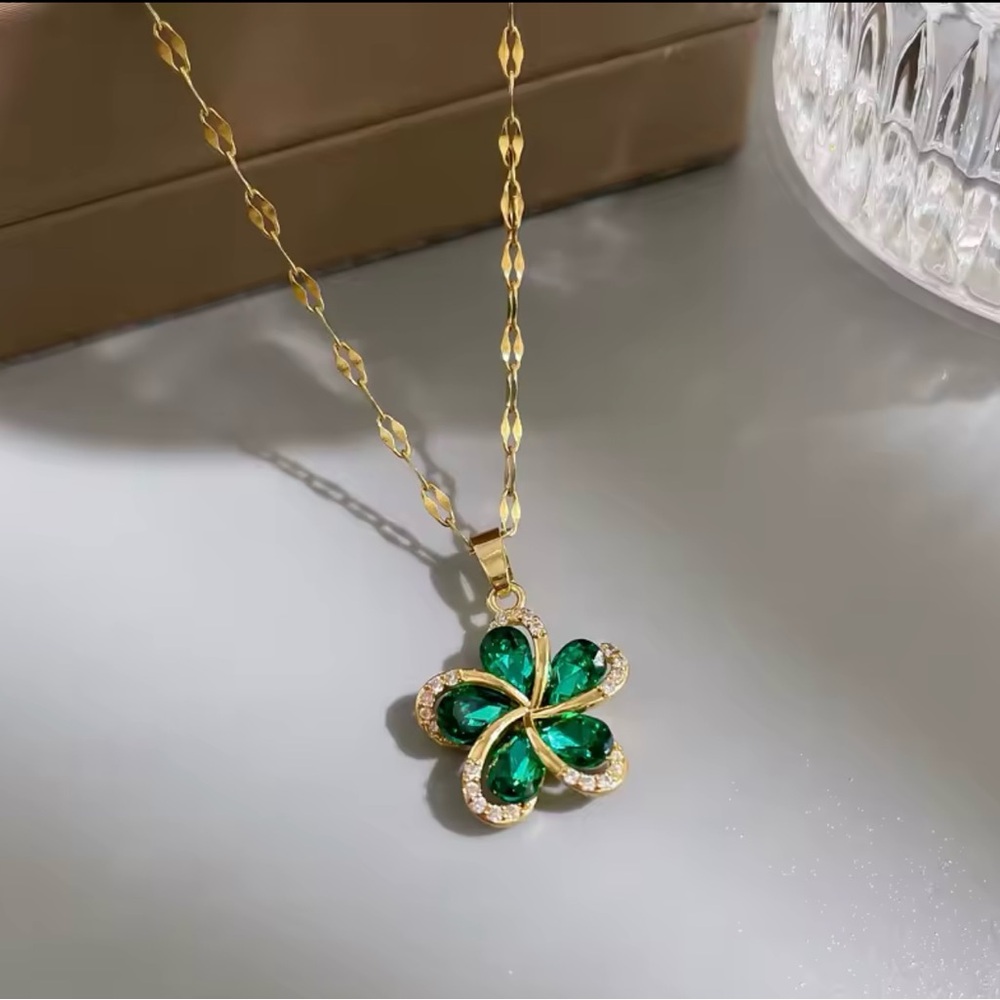 Gold Necklace with Green Clover Pendant